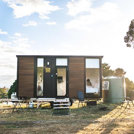 Pine Edge Heights By Tiny Away Villa Ellendale Bagian luar foto