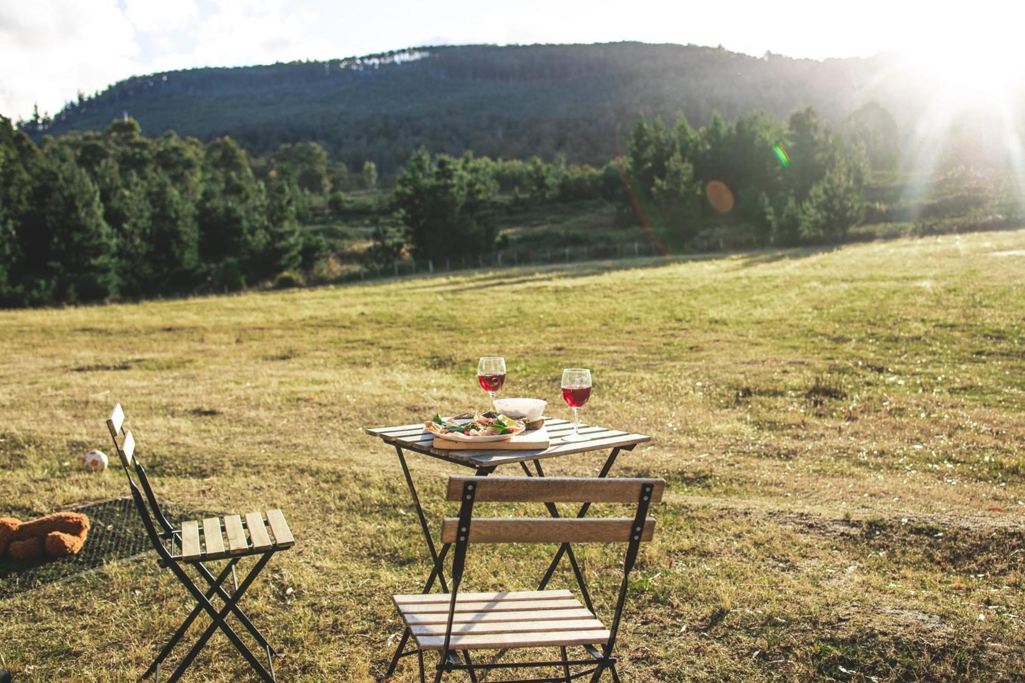 Pine Edge Heights By Tiny Away Villa Ellendale Bagian luar foto